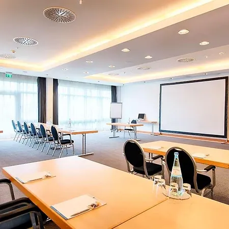 Garner By Ihg Отель 4*