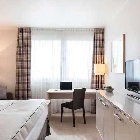Garner By Ihg Hotel 4*