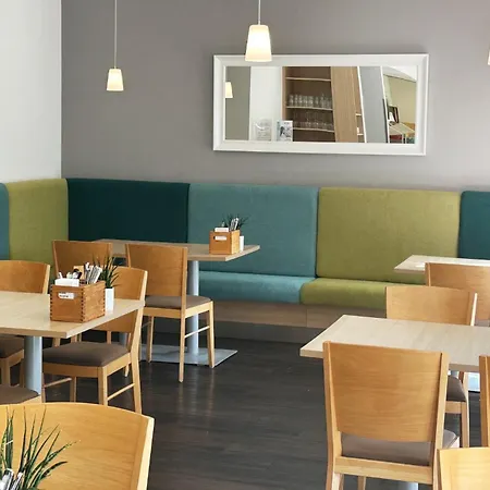 Hotel Garner By Ihg 4*